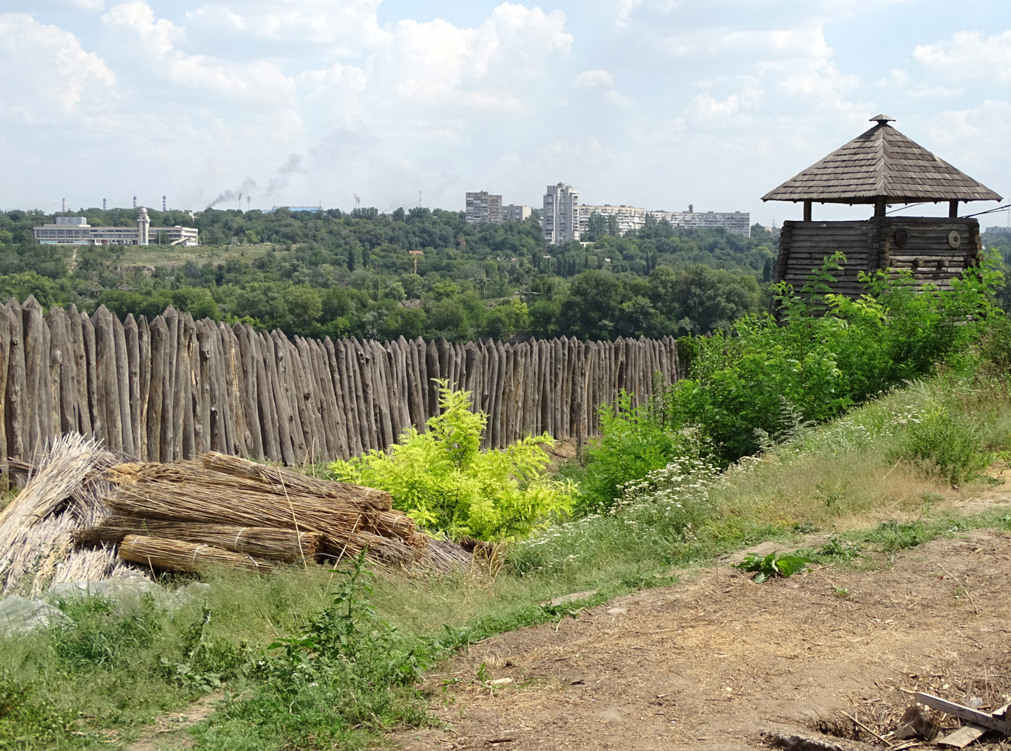 Khortytsia (Хортиця) (Photo license: CC BY 2.0)